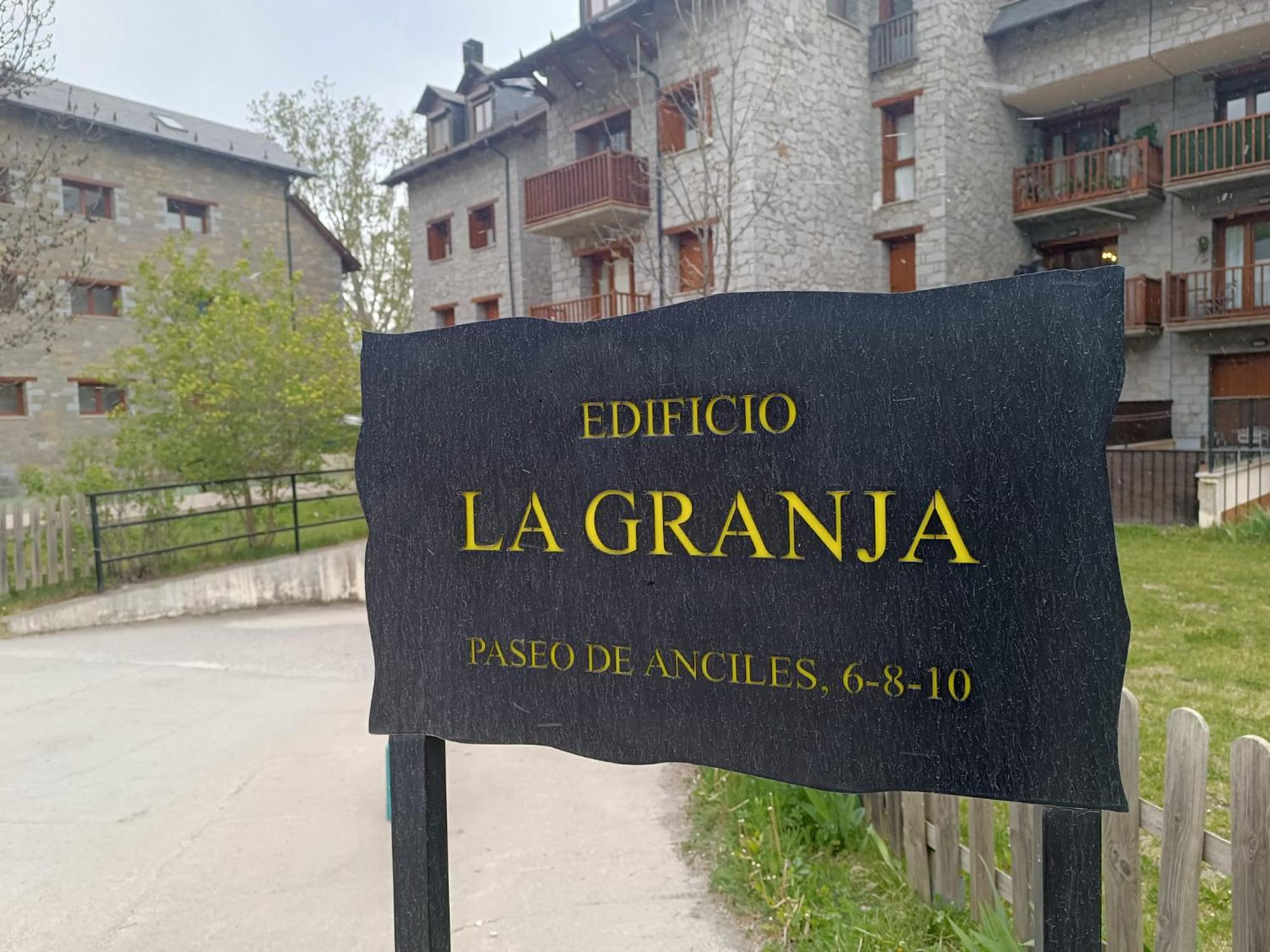 Appartement Inmocyma Montanas Magicas-Benasque Extérieur photo